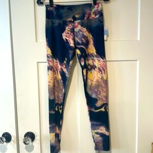 Onzie workout legging; multicolor; new with tags; size s/m.